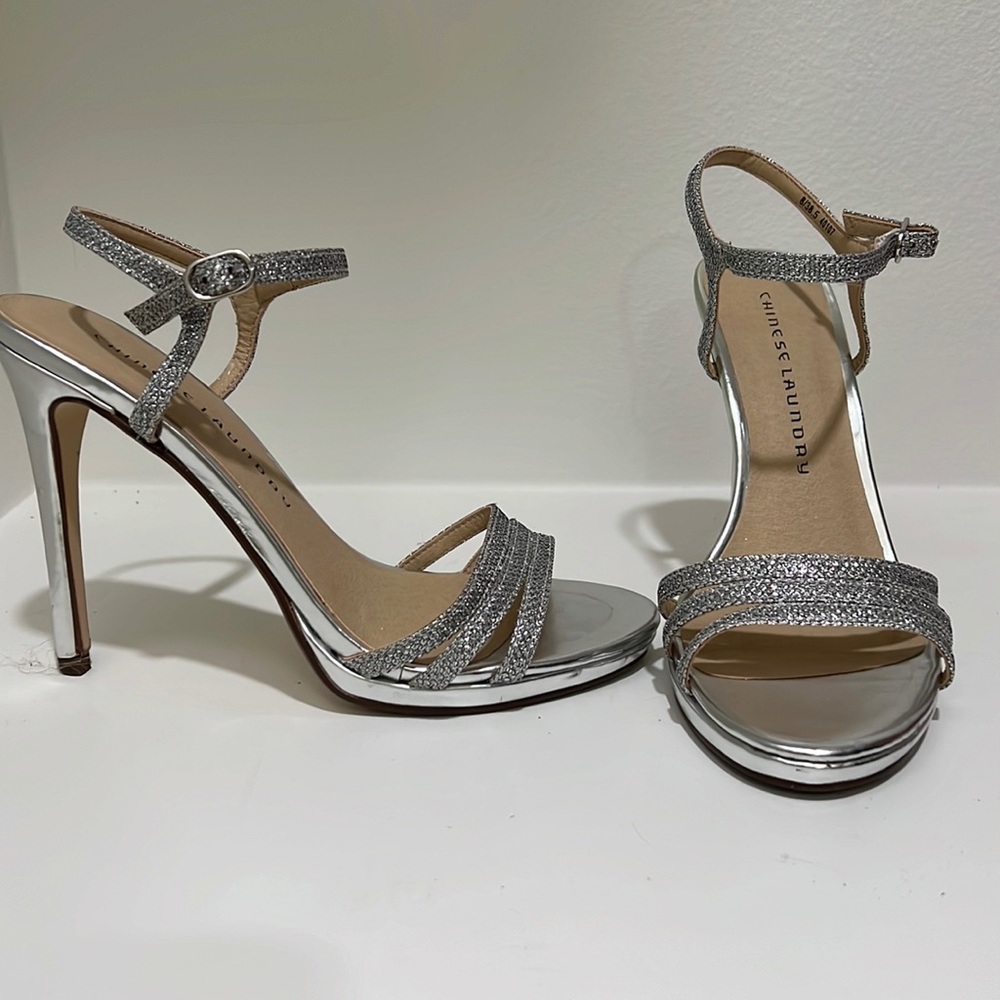 Women’s Size 8 Chinese Laundry Silver Heels